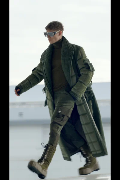 Look 4